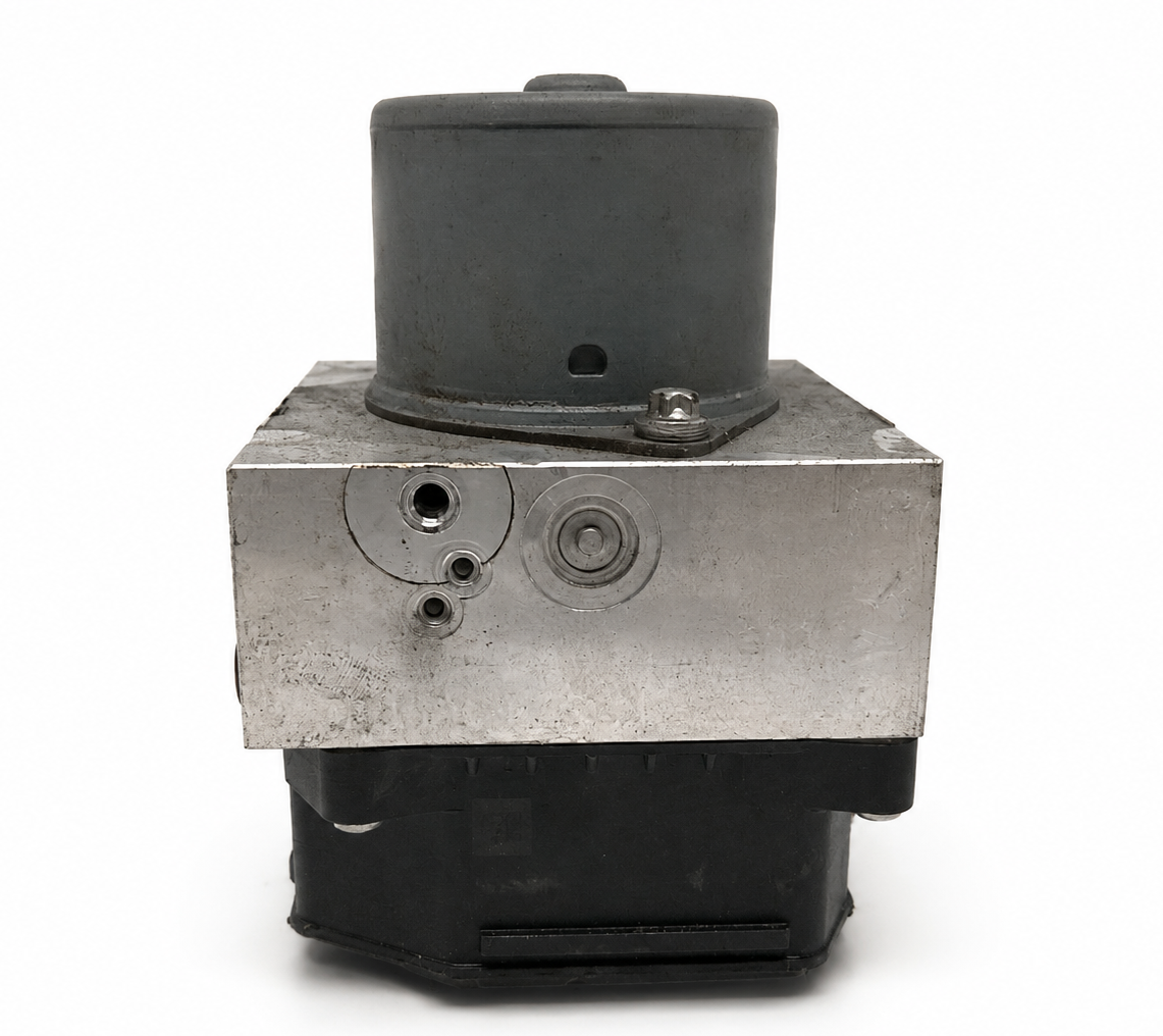 2012 Ford Mustang ABS Control Module & Pump Assembly